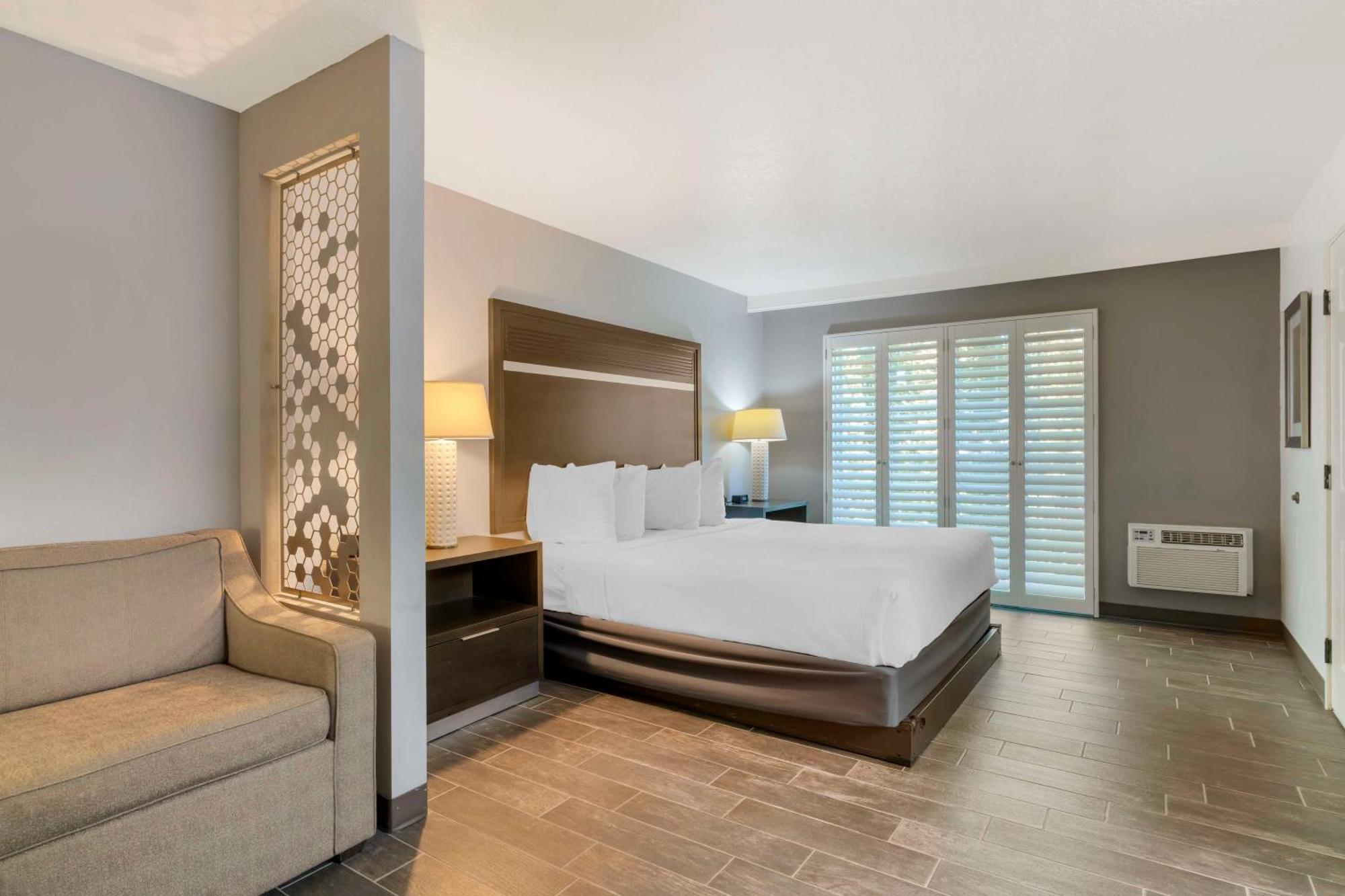 Hotel Western 3*